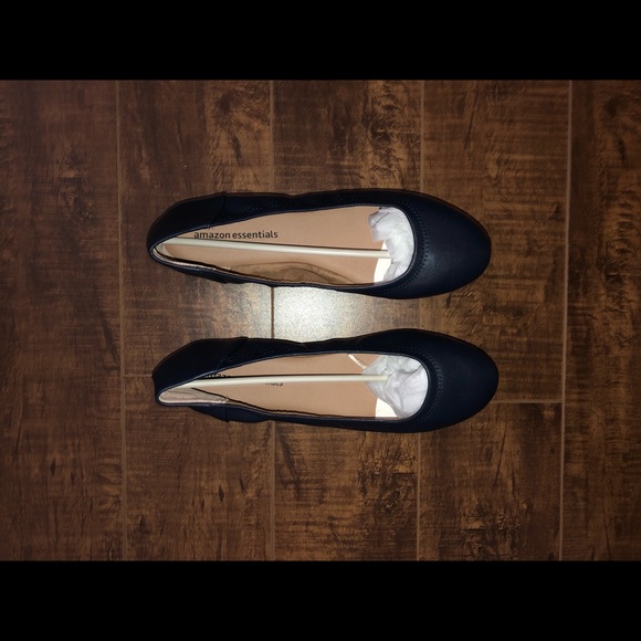 3/15 Amazon essentials flats size 9 NWT - Picture 5 of 7